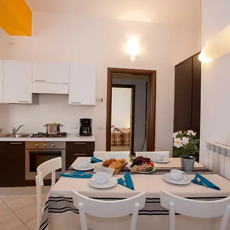 公寓 Fiumelatte Sleeps 4 Wifi T790815 瓦伦纳
